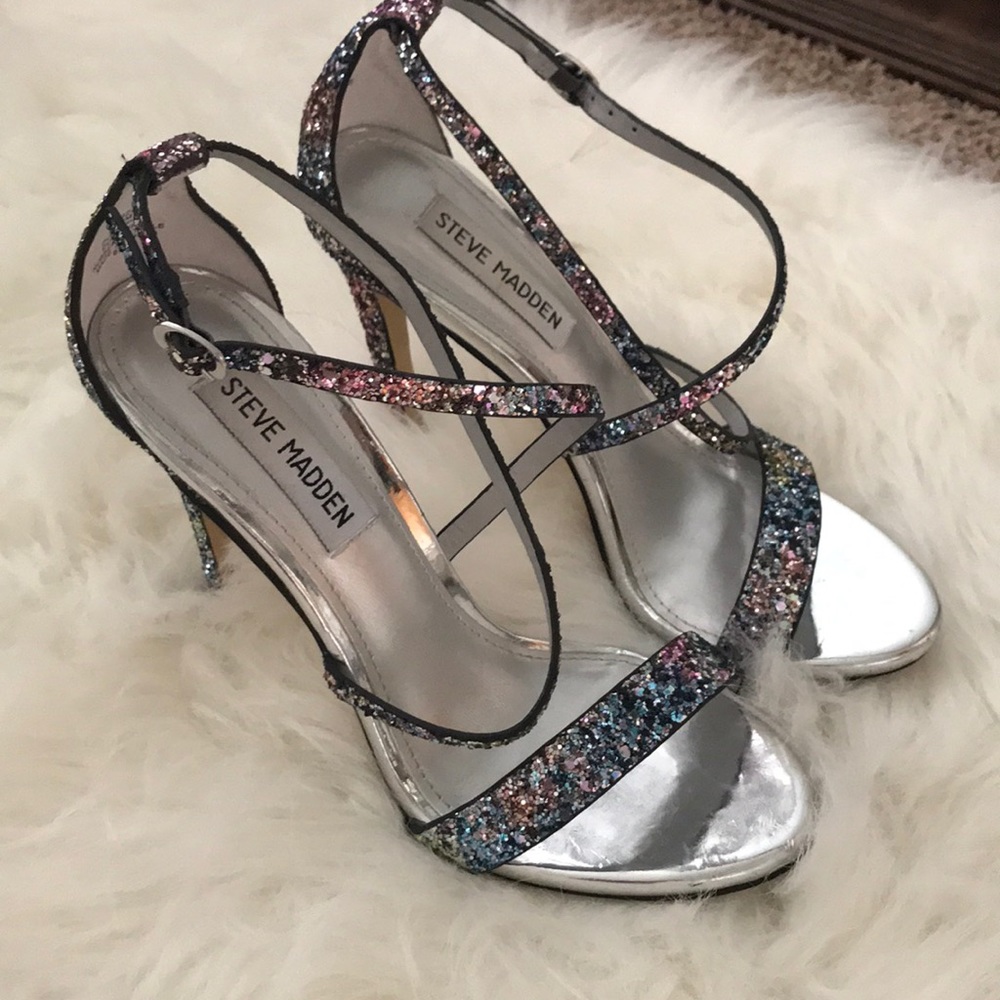 Super cute sparkly Steve Madden heels